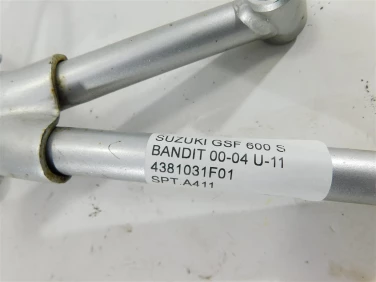 Set podnÓŻek prawy tyŁ suzuki gsf 600 s bandit 00-04 u-11 4381031f01