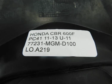 ŁĄcznik ogon plastik tyŁ honda cbr 600f pc41 11-13 u-11 77231-mgm-d100