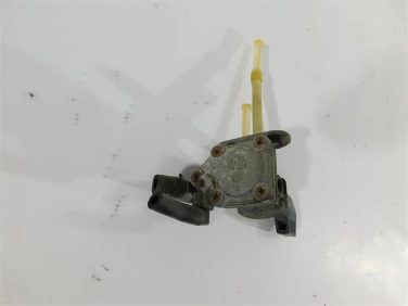 Kranik zbiornika paliwa suzuki gsf 600 s bandit 00-04 u-11 4430026e02