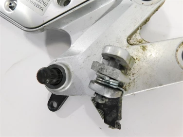 Set podnÓŻek prawy przÓd yamaha fz6 600 fazer 04-09 u-11 5vx274431000