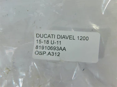 OŚ koŁa przÓd przednia ducati diavel 1200 15-18 u-11 81910693aa