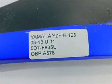 Owiewka bok boczna prawa yamaha yzf-r 125 08-13 u-11 5d7-f835u