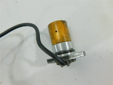 Czujnik yamaha xvs 1100 drag star 98-06 oleju u-11 5el857200200