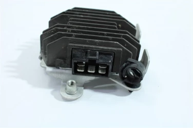 Regulator napiĘcia yamaha fz6 600 fazer 04-09 u-11 5vx819600000