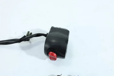 PrzeŁĄcznik prawy przÓd yamaha fz6 600 fazer 04-09 u-11 5vx839750100