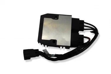 REGULATOR NAPIĘCIA TRIUMPH DAYTONA 675 06-08 U-11 T1301234