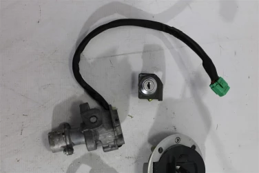 Zamek stacyjka kluczyk suzuki dl 1000 v-strom 02-12 u-11 3700006863