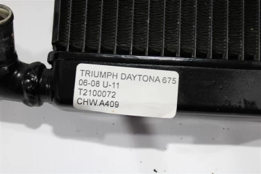 ChŁodnica wody przÓd triumph daytona 675 06-08 u-11 t2100072