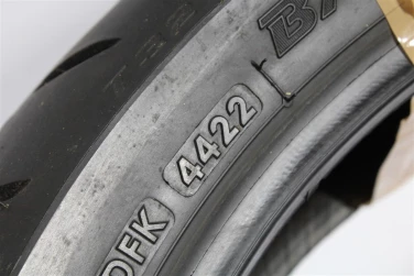 Opona tylna tyŁ bridgestone battlax 180/55-17 dot 4422