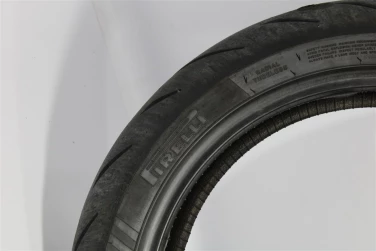 Opona tylna tyŁ pirelli diablo rosso iv 180/55-17 dot 4423