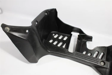 StopieŃ podnÓŻek prawy suzuki lt-a 750 kingquad u-11 63331-31g0
