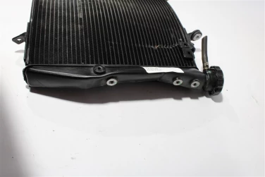 ChŁodnica wody przÓd triumph street triple 765 rs 19-23 u-12 t2101157