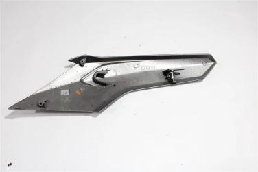 PŁug plastik owiewka triumph street triple 765 rs 19-23 u-11 t2317025