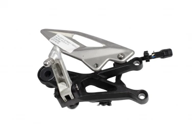 SET PODNÓŻEK PRAWY PRZÓD TRIUMPH STREET TRIPLE 765 RS 19-23 U-11 T2082484