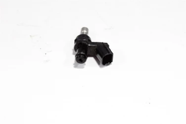 Wtrysk wtryskiwacz paliwa triumph street triple 765 rs 19-23 u-11 t1243416