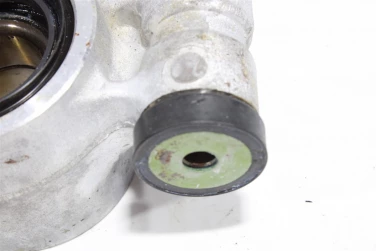 Zwrotnica prawa suzuki lt-a 750 kingquad u-11 61600-31830