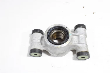 Zwrotnica prawa suzuki lt-a 750 kingquad u-11 61600-31830